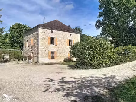 immeuble 205 m² negrondes