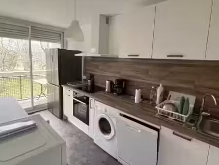 location appartement 5 pièces à merignac (33700)  1 100 €