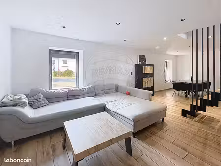 maison 7 pièces 151 m²