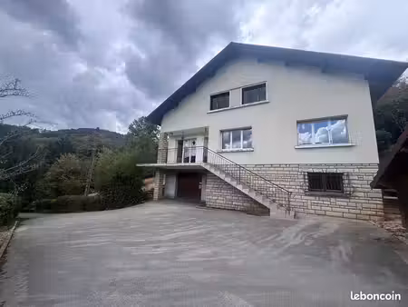 maison 8 pièces 178 m²