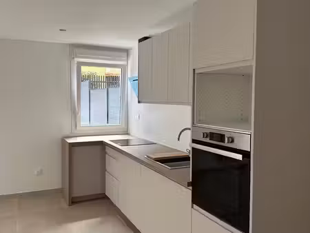 f3 de 64m² refait à neuf – rez-de-jardin  terrasse et parking (valentigney)