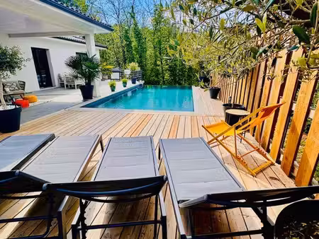 villa contemporaine avec piscine