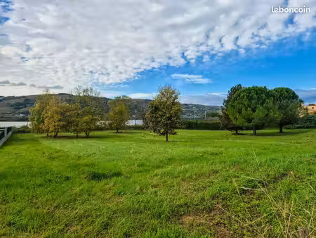 grand terrain constructible