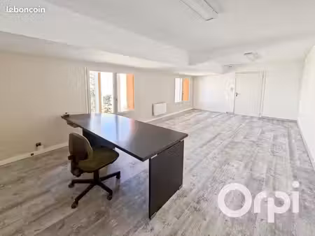 bureau 31 m²