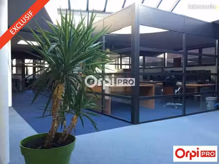 bureau 1 350 m²