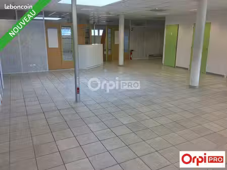 bureau 300 m²