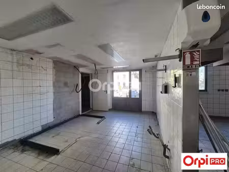 local commercial 121 m²