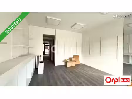 local commercial 46 m²