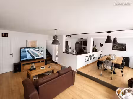 maison 115m2 + maison 50m2 + bâtiment 50m2