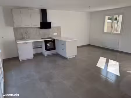 maison t4 avec courette et garage – le vaudreuil