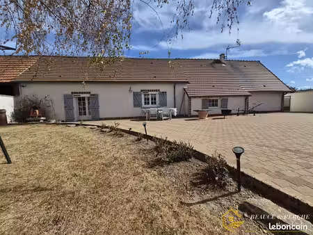 longère 5 pièces 140 m²