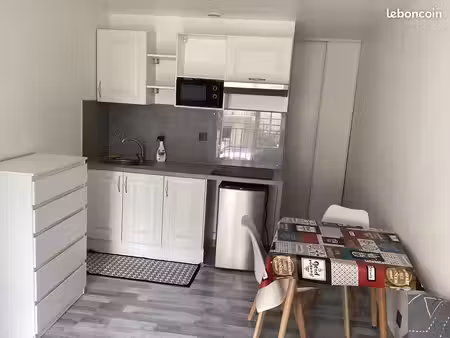 studio meublé centre ville refait à neuf