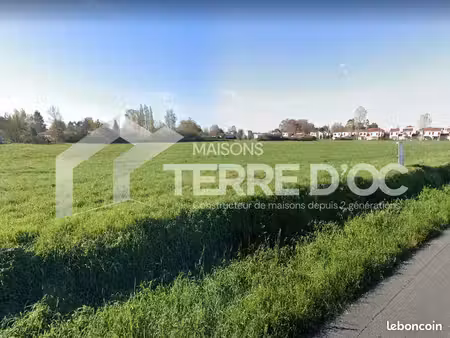 terrain 750 m² revel