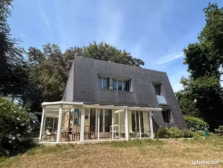 maison 8 pièces 142 m²