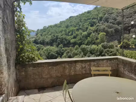 maison de village 2 pièces 166 m²
