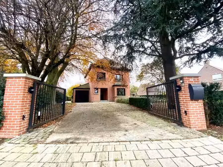 subliem recentelijk gerenoveerde villa met 4 slaapkamers