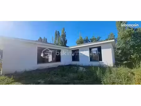 villa 5 pièces 142 m²
