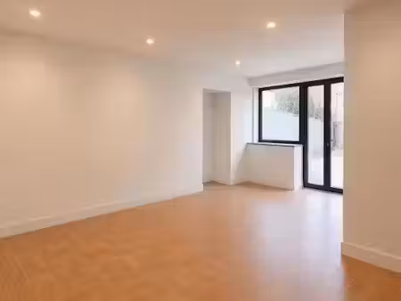 location appartement 2 pièces 38 m² à gazeran (78125)  680 €
