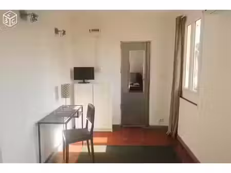 location meublée appartement 1 pièce 16 m² à marseille 1er (13001)  550 €