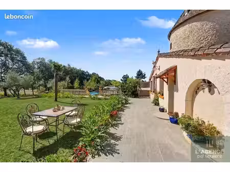 propriété 7 pièces 260 m²