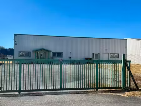 bâtiment professionnel 245 m² – zone industrielle du sousson (pavie/auch)