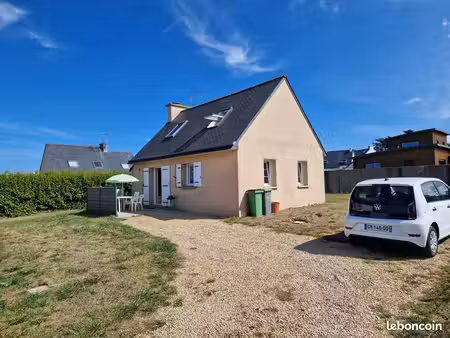 portsall - maison meublée 2 chambres  jardin 600 m²  plage et port à pied