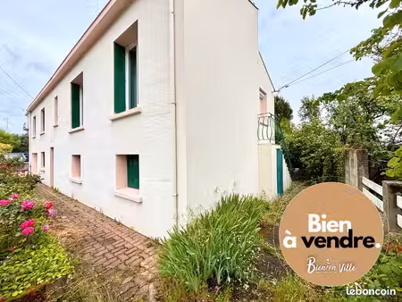 maison 2 en 1 de 160m2 -- double entrée - jardin arboré - tram ligne 3 à pied