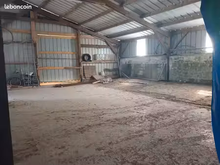location hangar