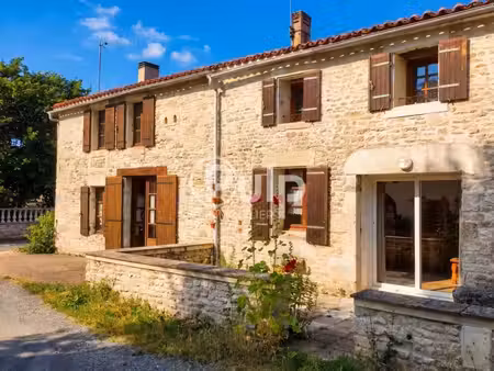 maison 7 pièces 215 m²