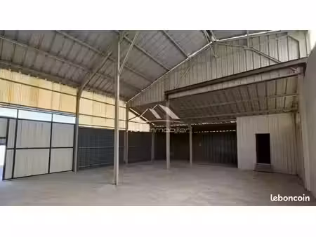 local 420 m² mons