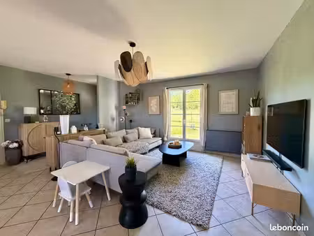 maison lumineuse au calme absolu sans vis à vis