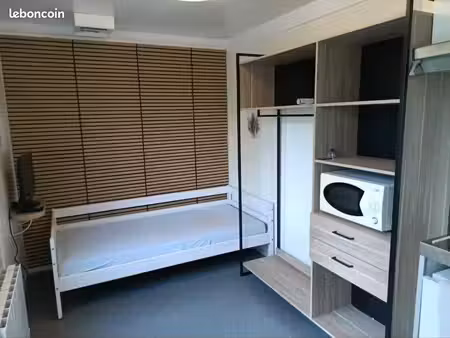 petit loyer studio meublé et fonctionnel au calme