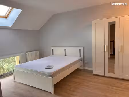 appartement t3 duplex - gare de plaisir grignon