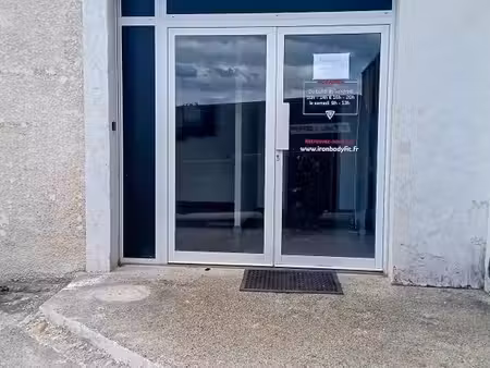 à louer – local professionnel 121.5 m² – za de berret
