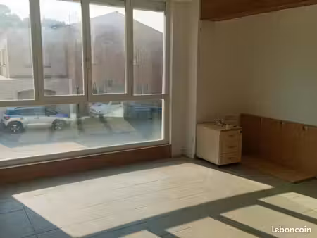 à louer – local professionnel 45 m² - za de berret