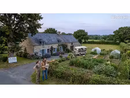 recherche active : corps de ferme / longère avec terrain (achat direct)