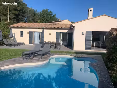 maison 3 chambres meublée avec piscine – châteauneuf  quartier du brusc