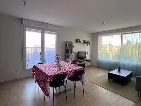 location meublée appartement 1 pièce 42 m² à strasbourg (67000)  560 €
