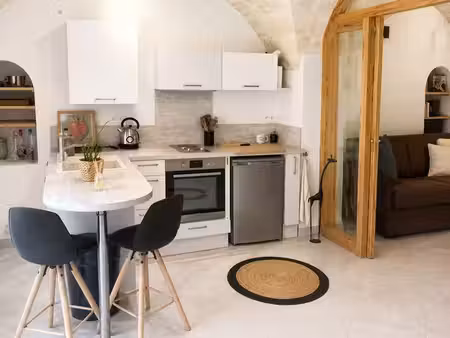 t2 meublé et équipé - 33m²