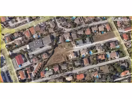 rare à blagnac  grand terrain entièrement viabilisé de 813m² au calme - libre de construct