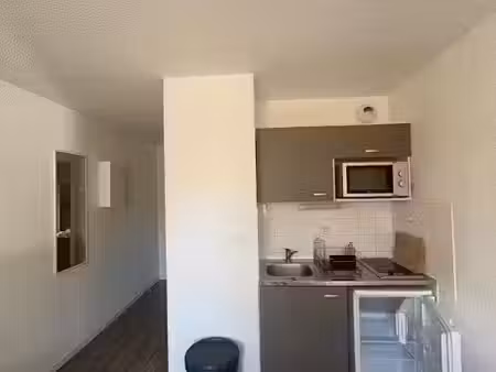 location appartement 1 pièce 19 m² à lyon 3ème (69003)  570 €