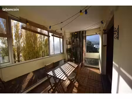 appartement - 3 pièces - 92 m2 - étage 4/6