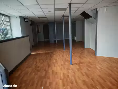 local commercial hyper centre