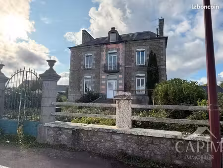 maison 8 pièces 206 m²
