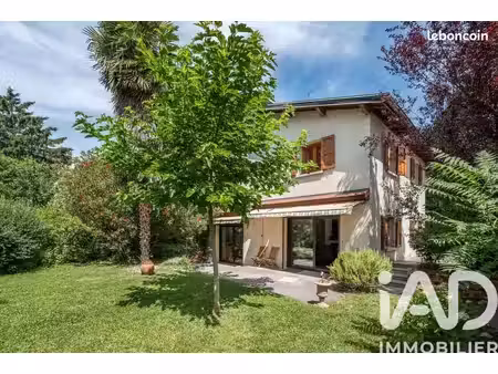 maison familiale 5 pièces 165 m²