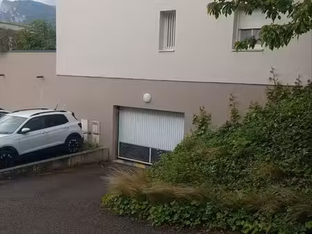 loue garage