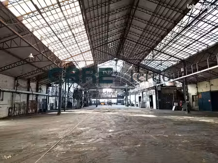 local d'activite 3860 m² amboise