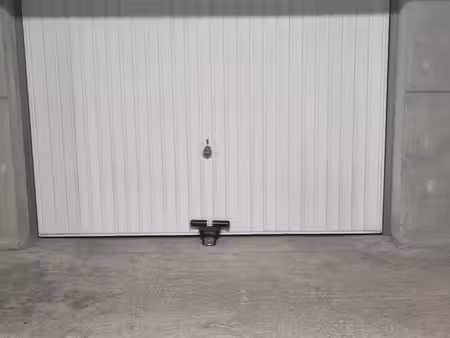 17m² • garage echirolles 38130