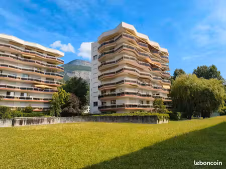 t1 (ex t2) 41m2  grand balcon  exposition sud-est  vue belledonne  résidence le manoir 