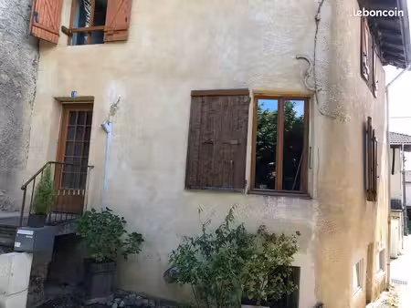 maison de village 4 pièces rénovées avec un surface de 86 m² dont 73 m² habitable
